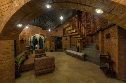 Villa Saffronstays Riverrock
