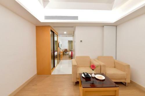 Hotel The Central Residency