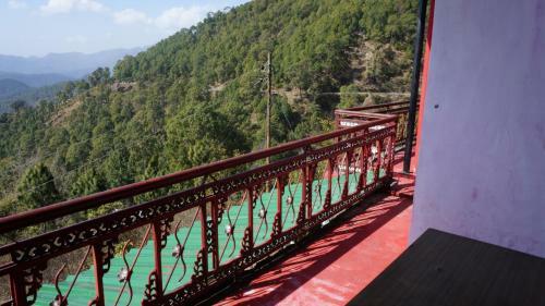 Hotel Jadli Resort