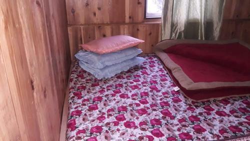 Vamoosetrail Okhrey-village Homestay