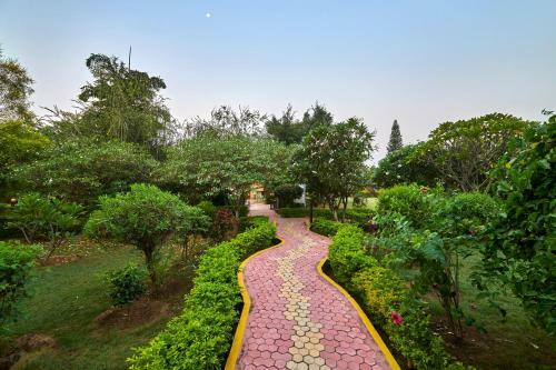 Hotel Acorn Hideaway Resort & Spa