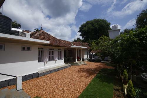 Teak Grove Country House