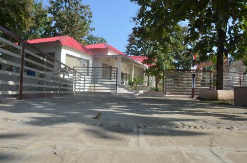 Hotel Mpt Sagoun Retreat, Delawadi