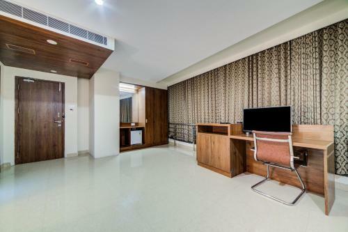 Capital O 23502 Hotel Millennium Grand