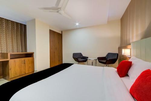 Capital O 23502 Hotel Millennium Grand