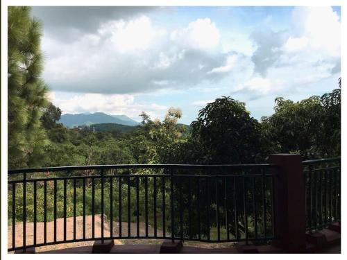 Villa Pinewood Cottage - Your Home Amidst Nature