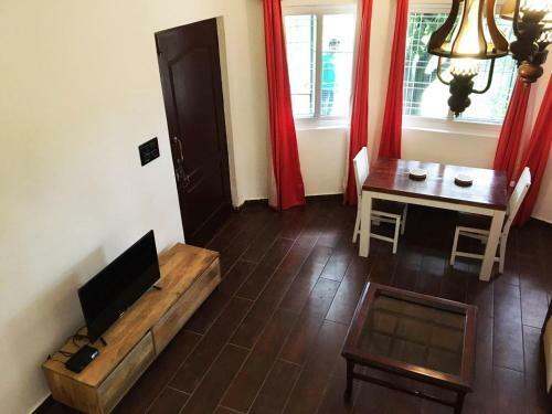 Villa Pinewood Cottage - Your Home Amidst Nature