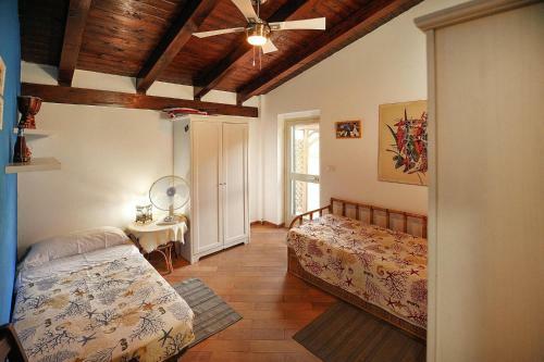 Holiday Home Pietraperzia - Isi031003-f