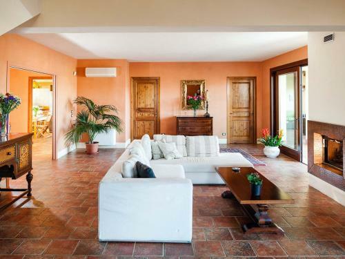 L'addolorata Villa Sleeps 6 Pool Air Con Wifi