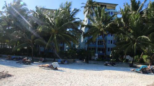 Modern Beach Front Studio Apartment - B44