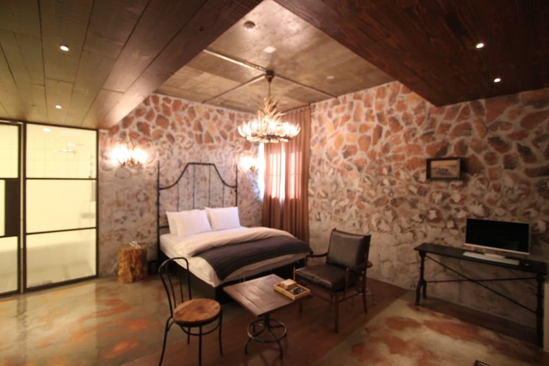 February Hotel Seongseo