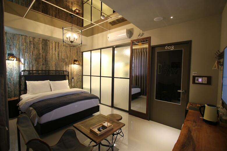 February Hotel Seongseo
