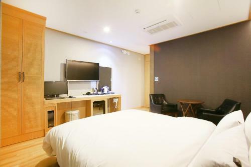 Hotel Golden Hill