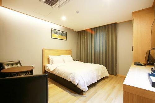 Hotel Golden Hill