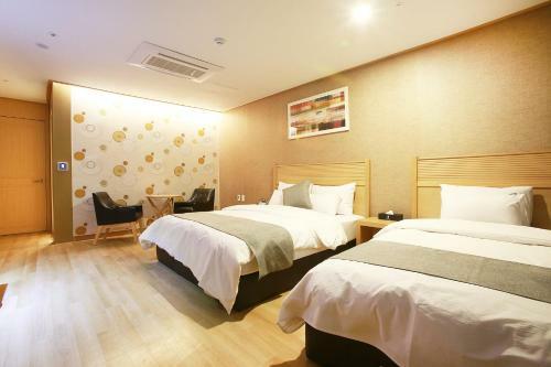 Hotel Golden Hill