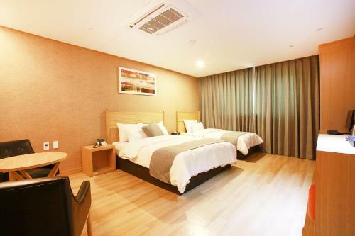 Hotel Golden Hill