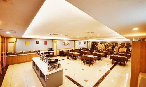 Hotel Golden Hill