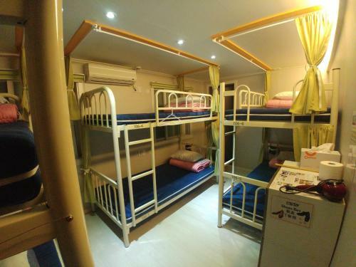 Hostal Bomgoro Guesthouse