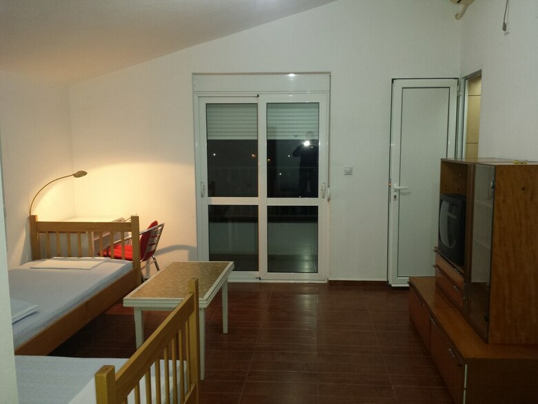 Hostal Hoxha Rooms
