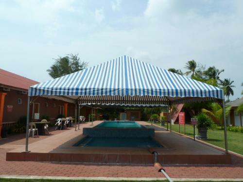Hostal Cempaka Beach Resort