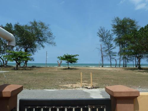 Hostal Cempaka Beach Resort