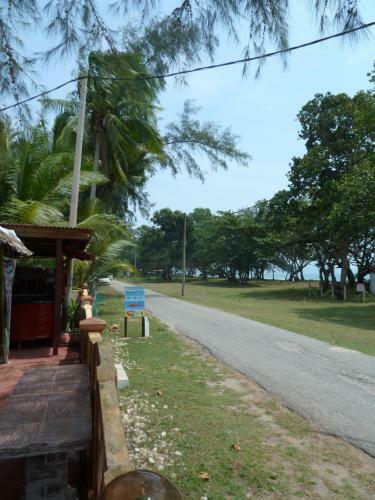 Hostal Cempaka Beach Resort