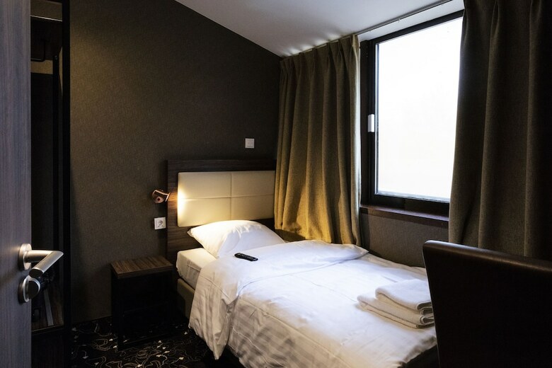 The Lake Hotel Amsterdam Airport