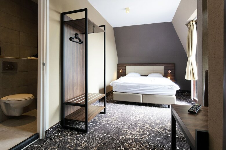The Lake Hotel Amsterdam Airport