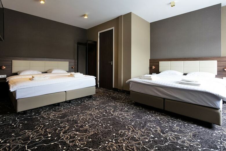 The Lake Hotel Amsterdam Airport