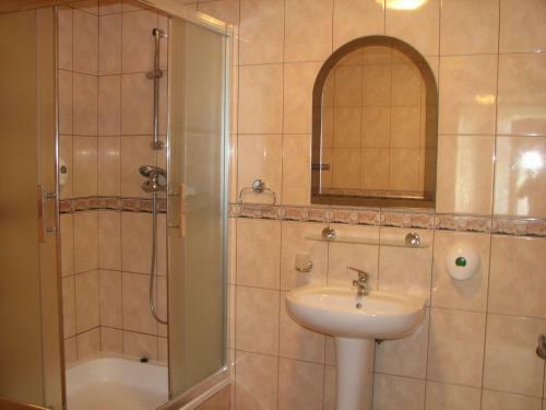 Bed & Breakfast Willa Sowina - Grupa Harenda