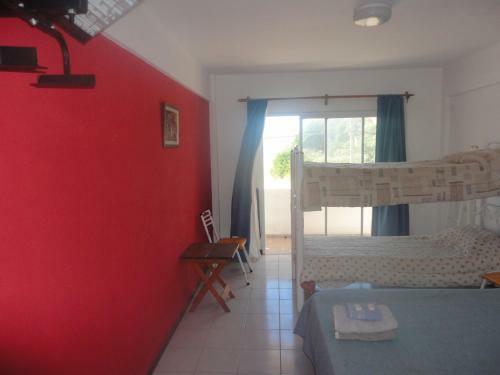 M�danos Hotel
