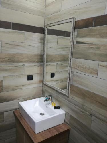 Apartment G6
