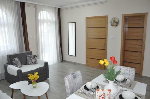 Aria Apartments
