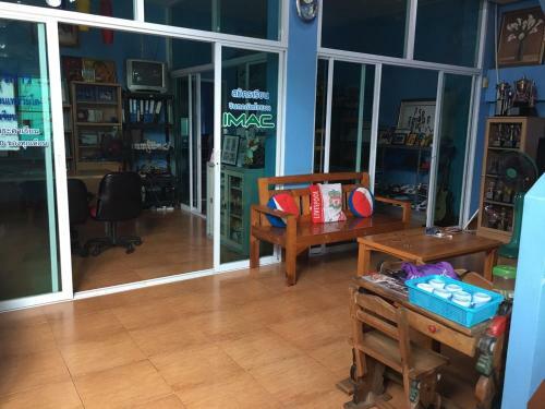 Hostal Khaohom House
