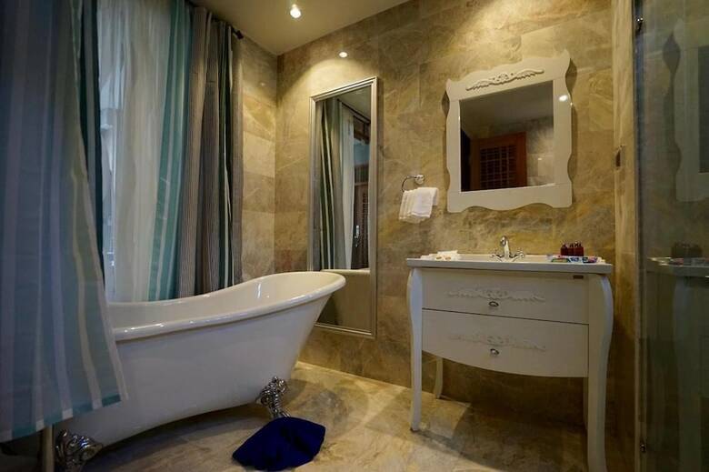 Hotel House Of Passion Amphawa