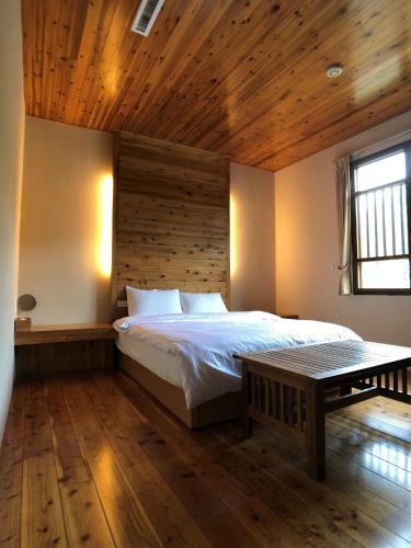 Jiji Village Villa B&B