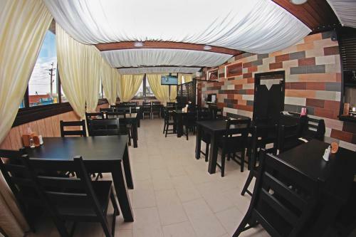 Hotel Azov Le Chalet