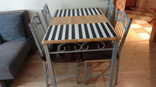 Apartamento Two Bedroom Stepana Bandery Street