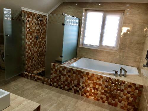 Villa Luxury House With Own Pool, Tenis, Billiards
