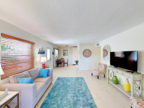 2123 Temple St Home