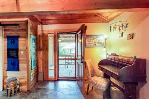 Creekside Casita