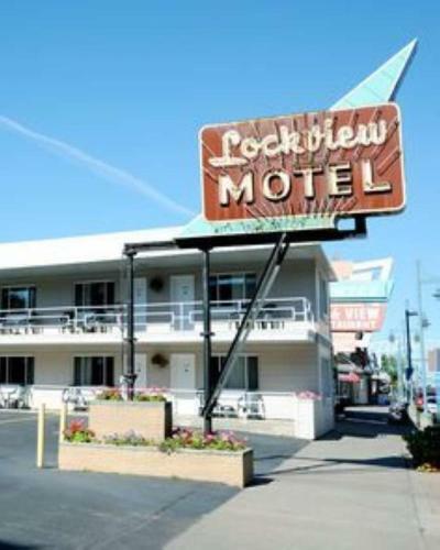 Hotel Adoba� Lockview