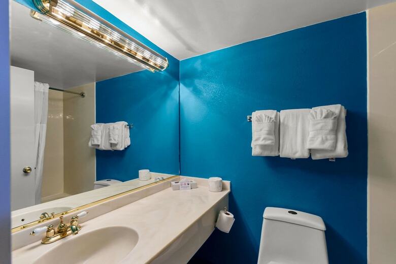 Hotel Clarion Inn Falls Church- Arlington