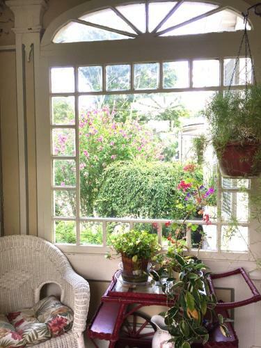 Posada Coach House Inn