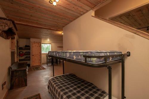 Ponderosa Lodge