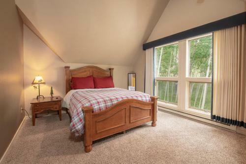 Ponderosa Lodge