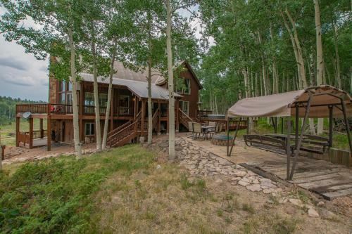 Ponderosa Lodge