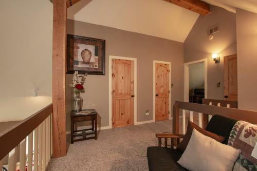 Ponderosa Lodge