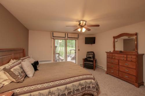Ponderosa Lodge