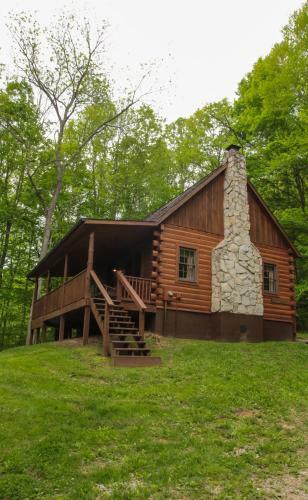 Pine Creek - Hocking Hills Cabin